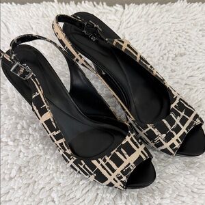 Apt. 9 Black and Cream Patterned Slingback Heels